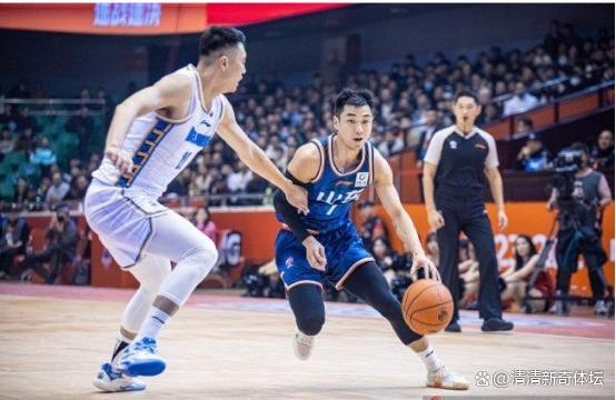 山东男篮迎战上海队，争夺季后赛资格